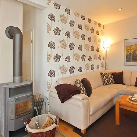 Ferienhaus Moenkebude *