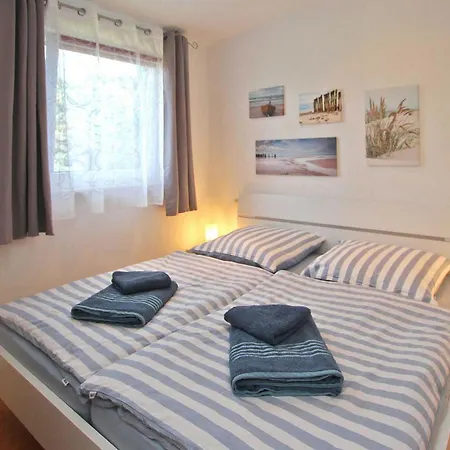 Ferienhaus Moenkebude Feriehus